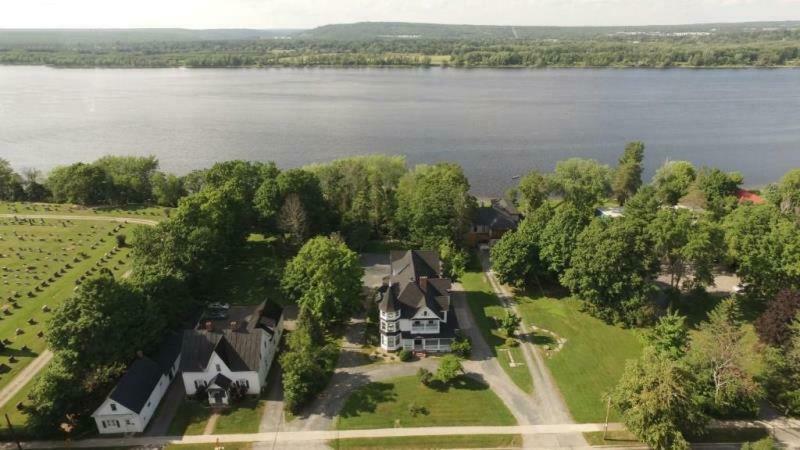 By The River B&B Fredericton Exterior photo